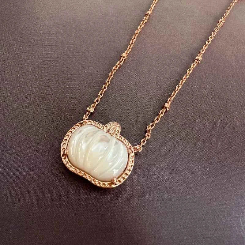 Kendra Scott Lillia Butterfly Necklace - Elegant and Stylish Design
