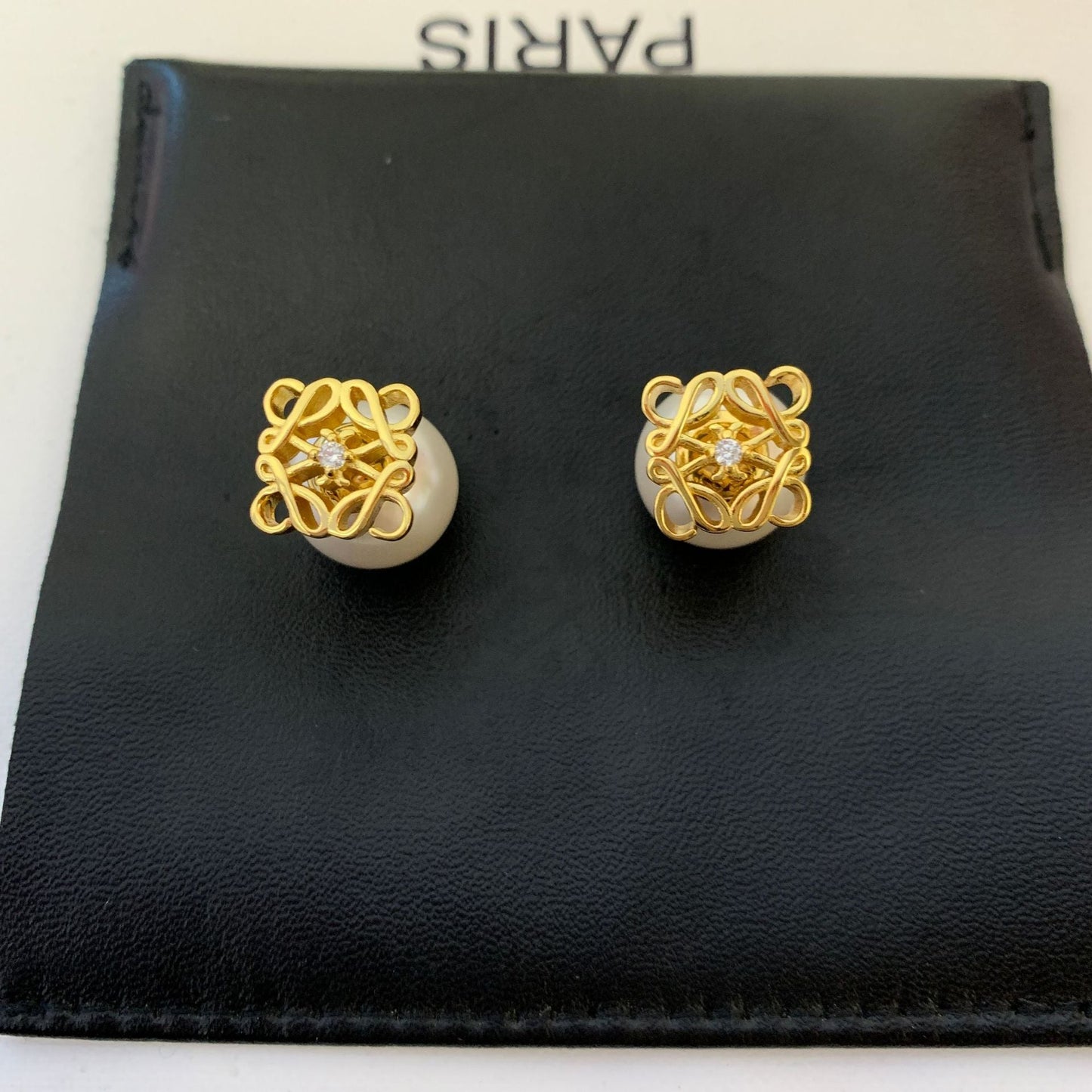 LOEWE Square Hollow High-end Pattern Earrings