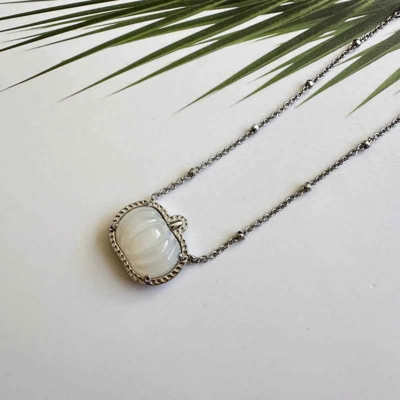 Kendra Scott Lillia Butterfly Necklace - Elegant and Stylish Design