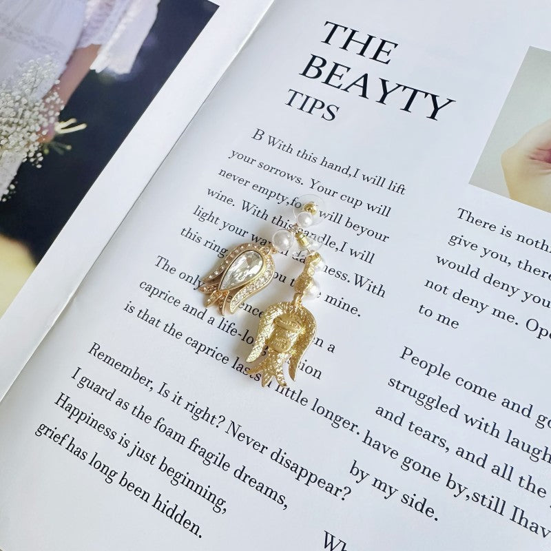 Oscar de la Renta vintage tulip pendant earrings, gold-tone with clear teardrop stones and white pearl beads