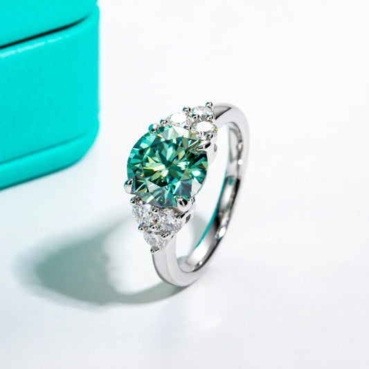 Round Cut Green Moissanite Cluster Ring

