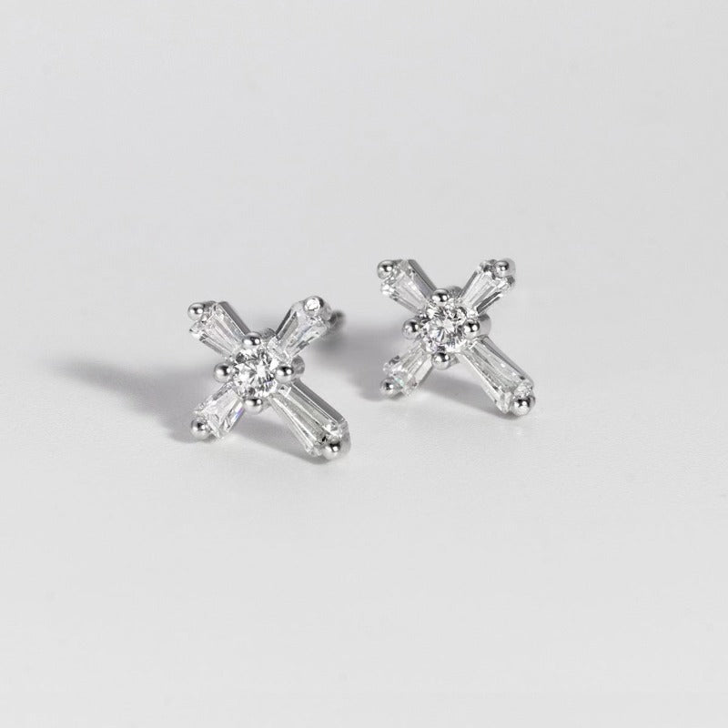 sparkling cz snowflake studs earrings