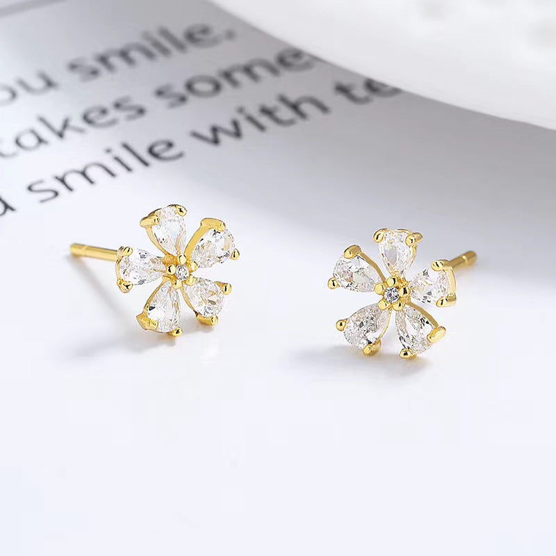 diamond stud gold 