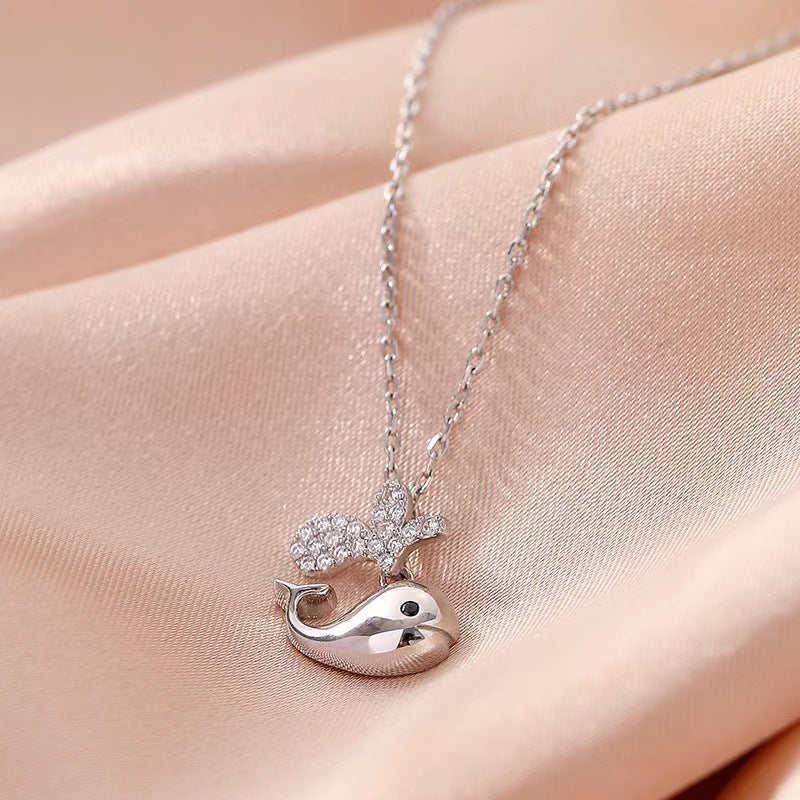 whale necklace silver 