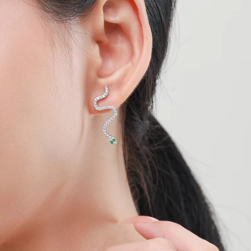 snake cartilage stud