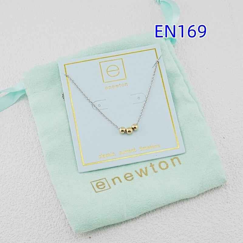 enewton Three-Bead Necklace