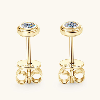 D Color VVS1 Moissanite Round Studs

