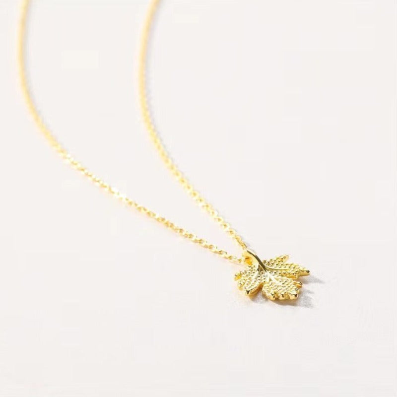 maple leaf necklace silver