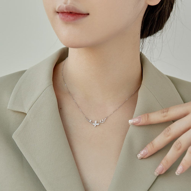 Diamond Look Butterfly & Leaves

