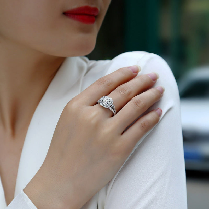Sparkling Double Halo Moissanite Ring

