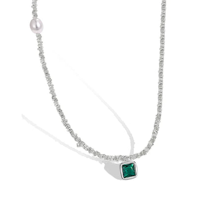Elegant Pearl Beaded Emerald Necklace