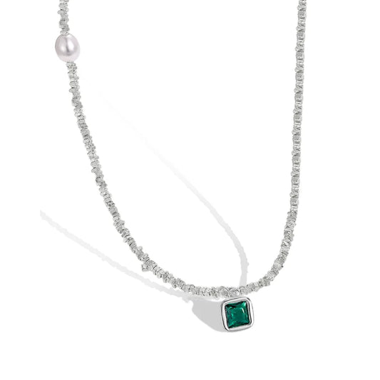 Elegant Pearl Beaded Emerald Necklace