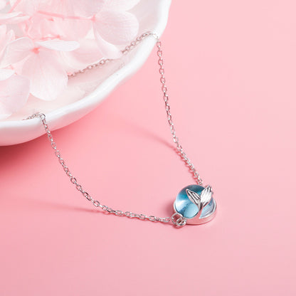 Fishtail Pendant Necklace