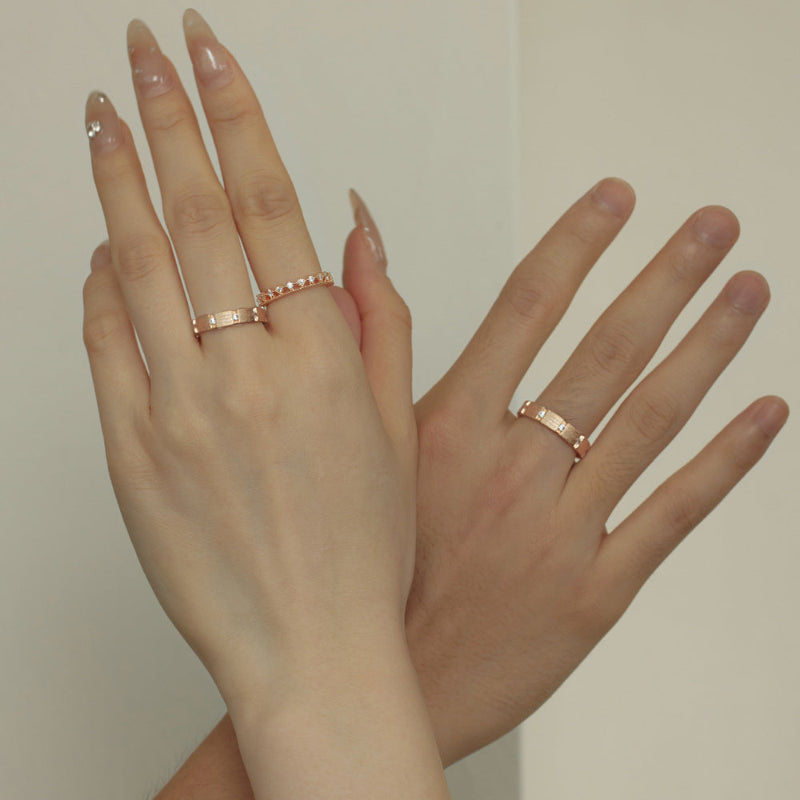 Eye-Catching Zirconia Ring