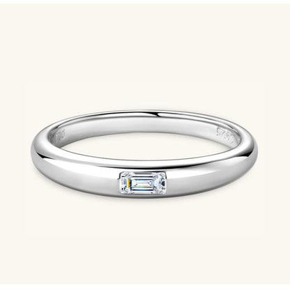 Luxury Silver Tone Oval Moissanite Ring

