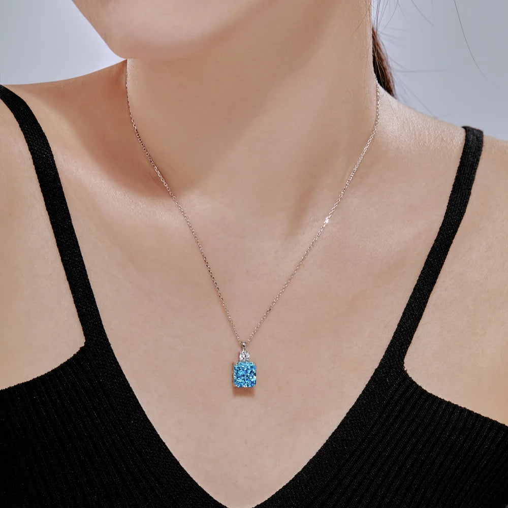 Classic Chic Pendant