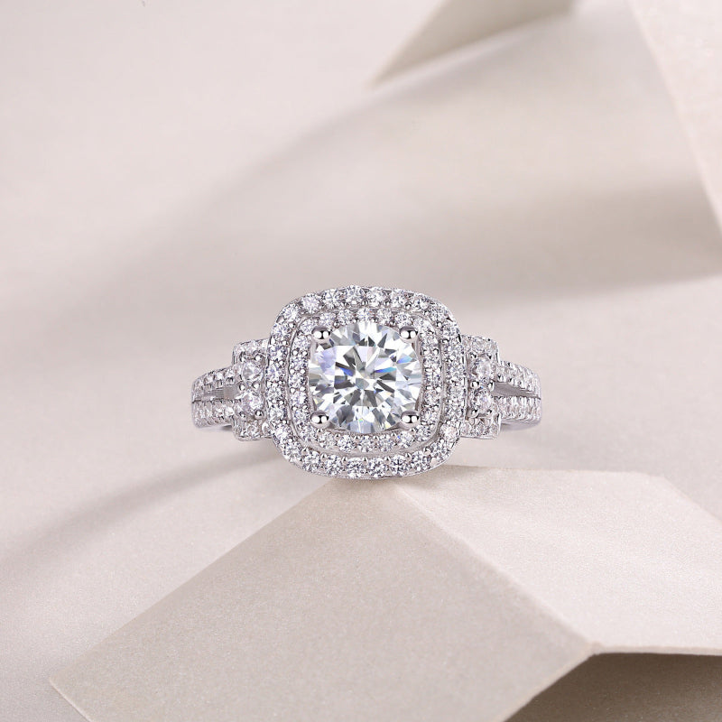 Luxurious Moissanite Cocktail Ring


