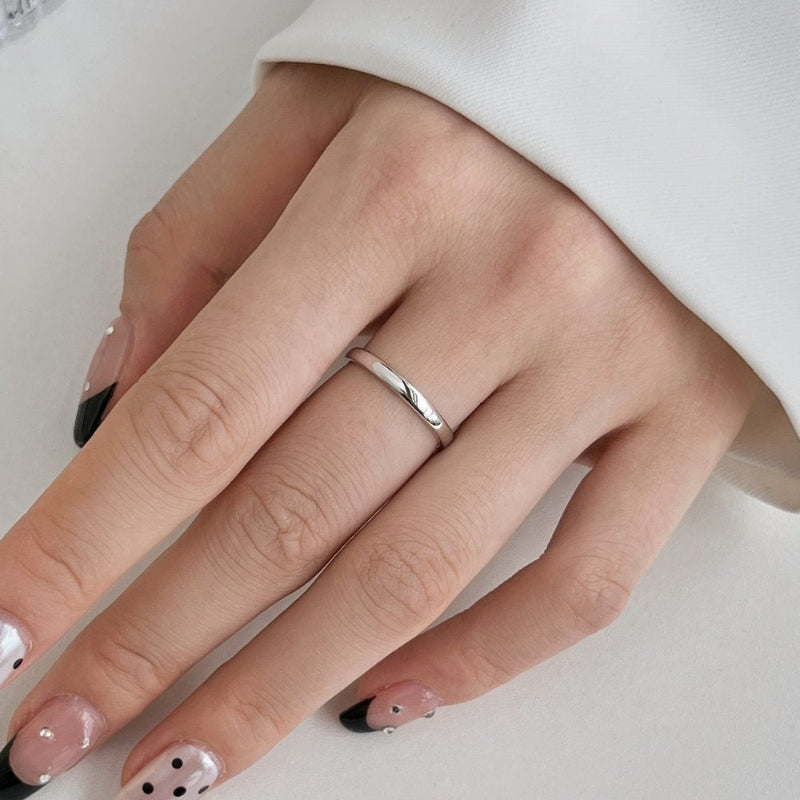 Minimalist Wedding Band

