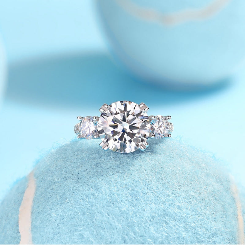 Glamorous Moissanite Promise Ring

