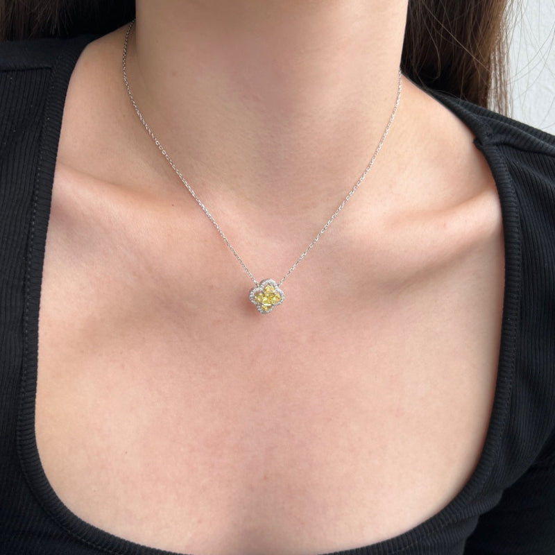 5A Zirconia Four Leaf Clover Pendant
