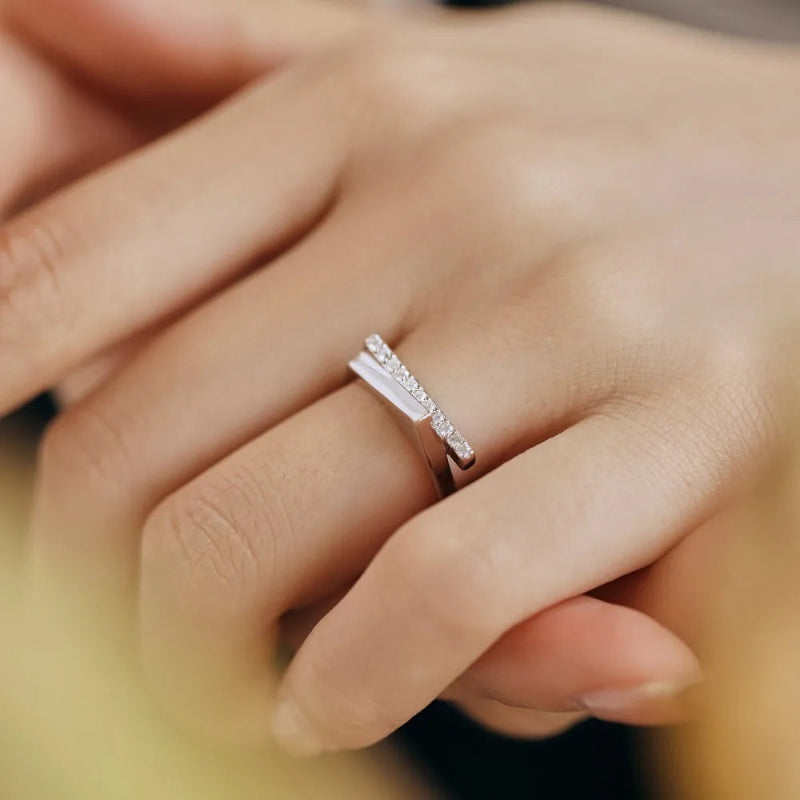 Crystal Inlaid T-Bar Ring

