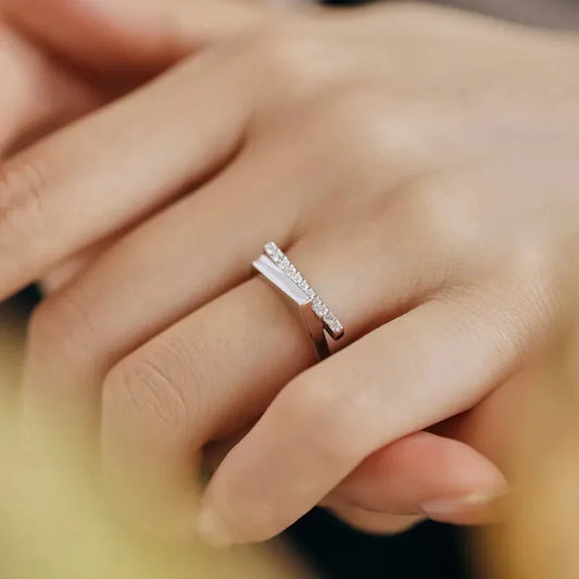 Modern Moissanite Bar Ring - JIMMY JEWELRY 01