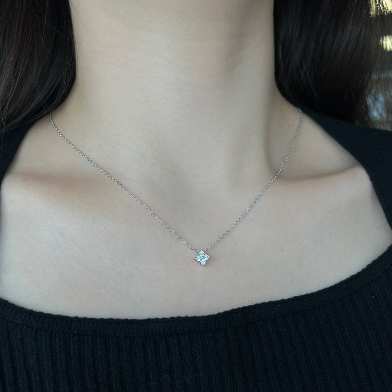 Quatrefoil Diamond Simulant Necklace

