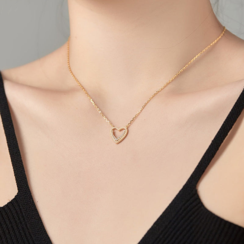 Classic Gold Contour Heart Necklace

