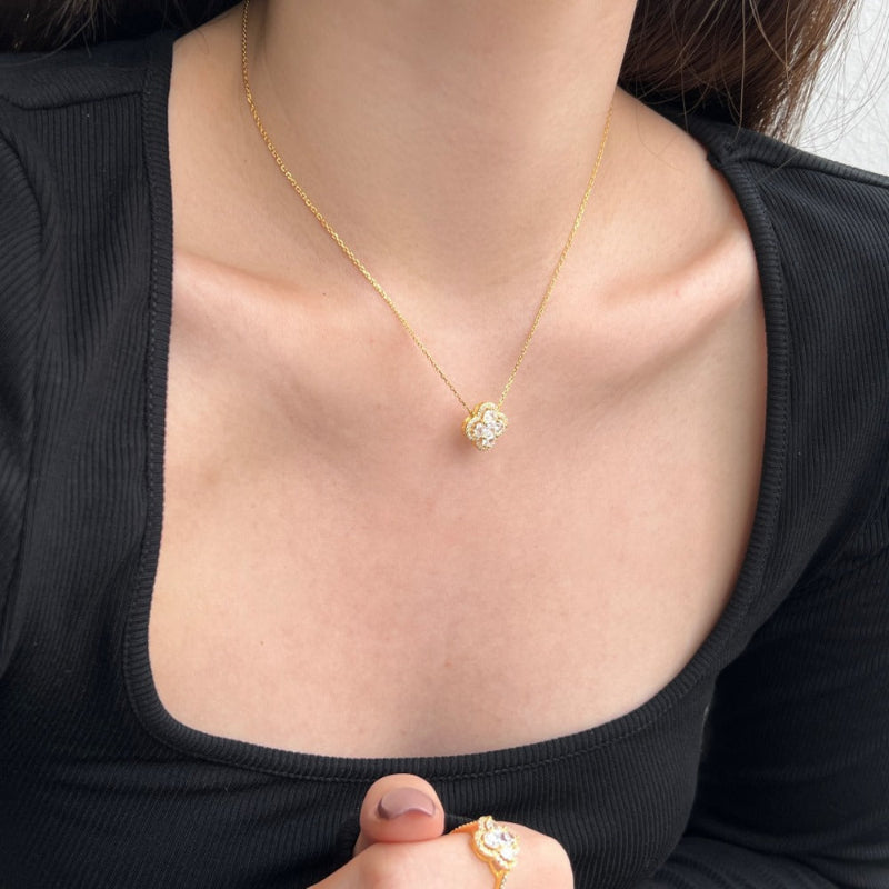 gold flower four leaf necklace