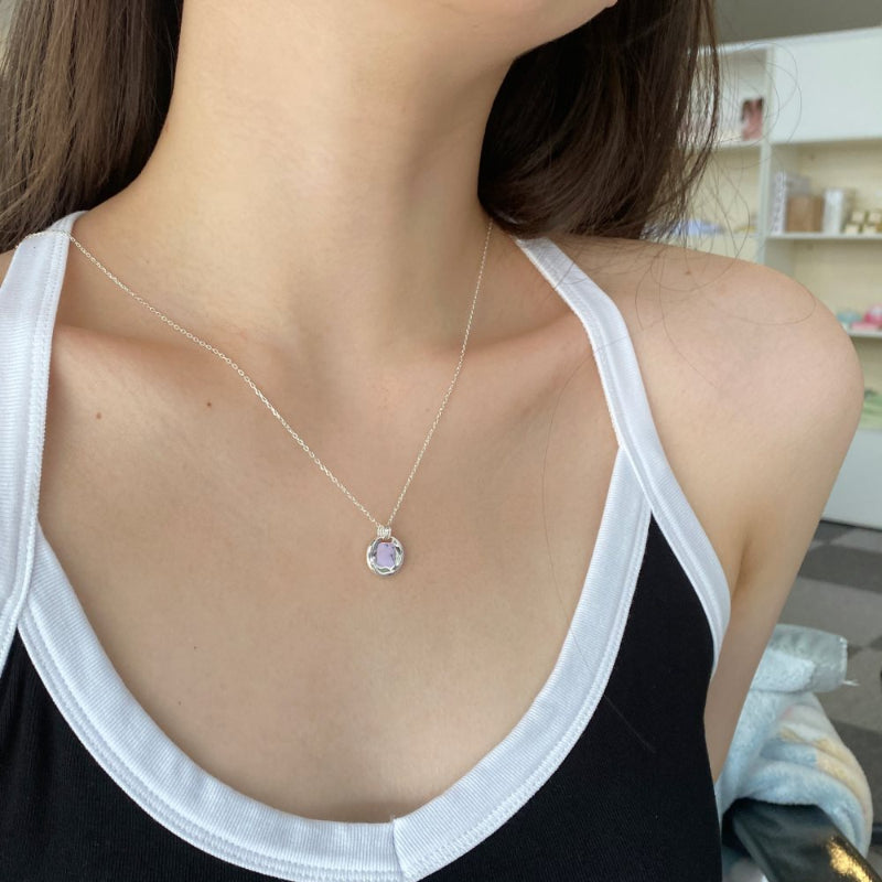 Minimalist Gold Disc Necklace


