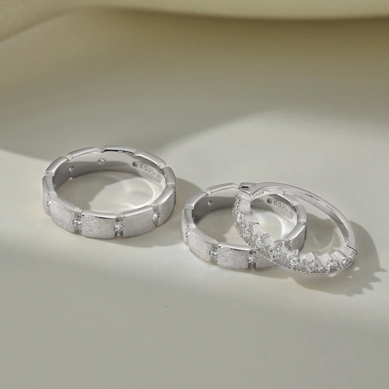 Classic Chic Zirconia Ring