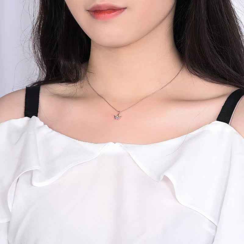 silver crown pendant