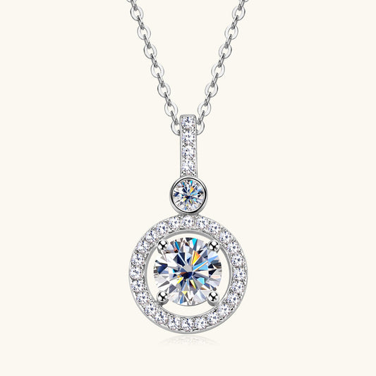 Elegant D Color VVS1 Moissanite Circle Pendant Necklace

