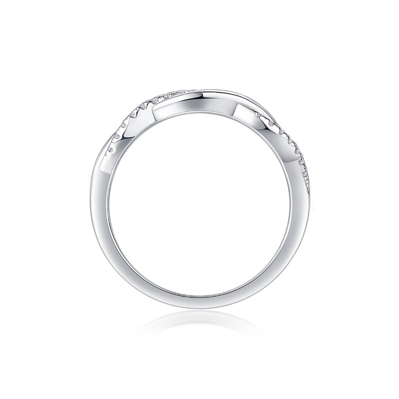 Sparkling Twisted S925 Moissanite Ring

