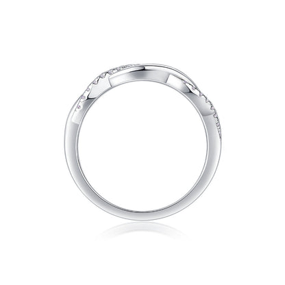 Sparkling Twisted S925 Moissanite Ring

