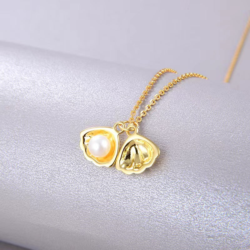 shell &pearl necklace