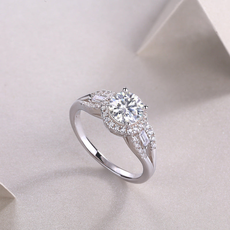 S925 Silver Moissanite Anniversary Ring

