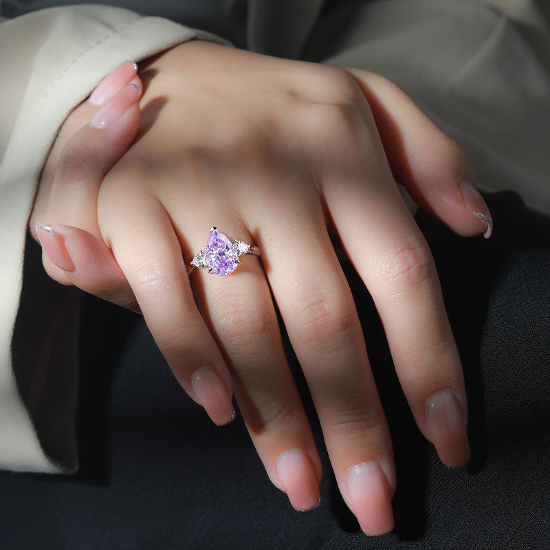 engagement rings pear shaped