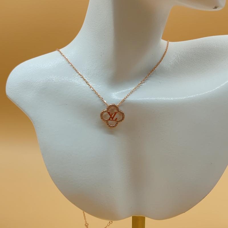 Statement Silver Clover LV Necklace