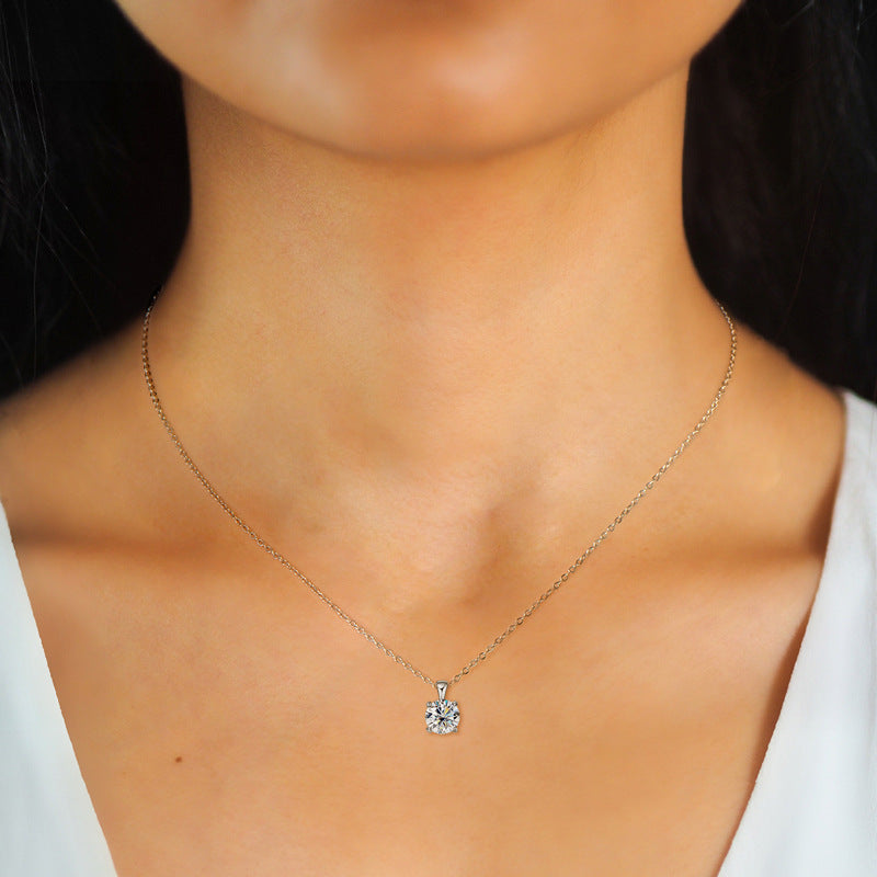Feminine Pure Silver Moissanite Single Stone Necklace

