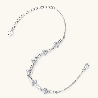 Timeless Classic Clover Motif Bracelet

