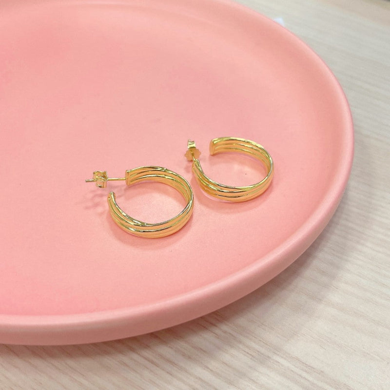 Small Twisted Gold Hoop Earrings

