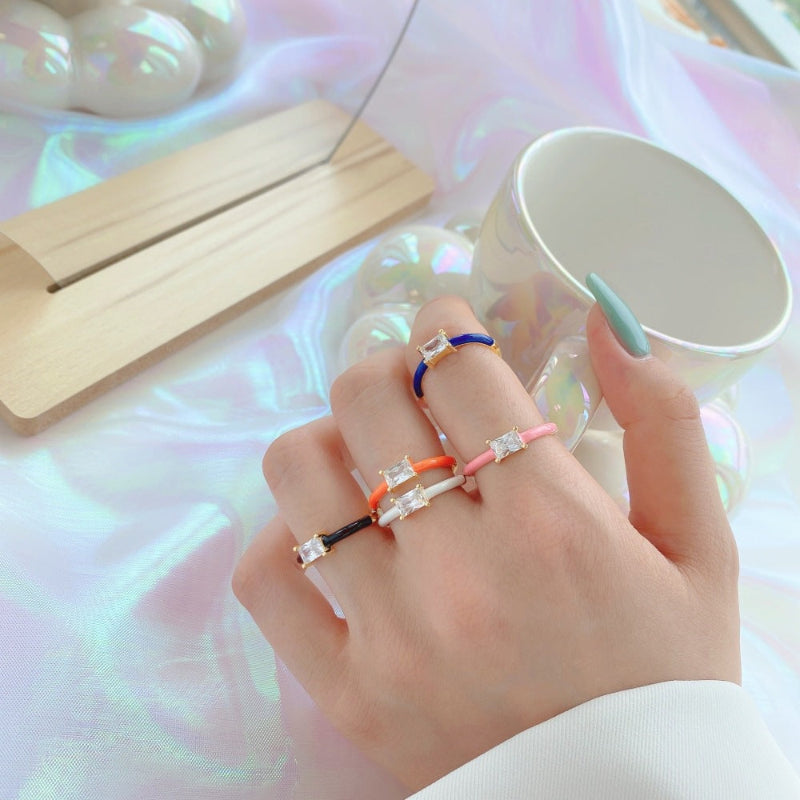 Luminous Crystal and White Enamel Gold Ring

