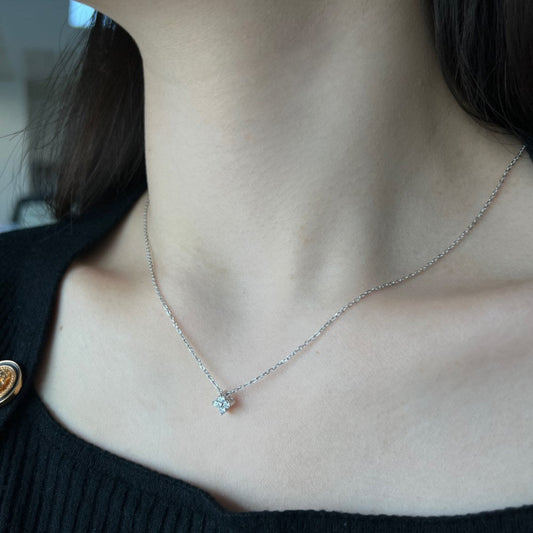Sparkling Clover Blossom Pendant

