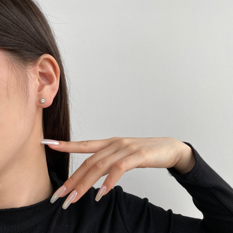 round shape stud earrings