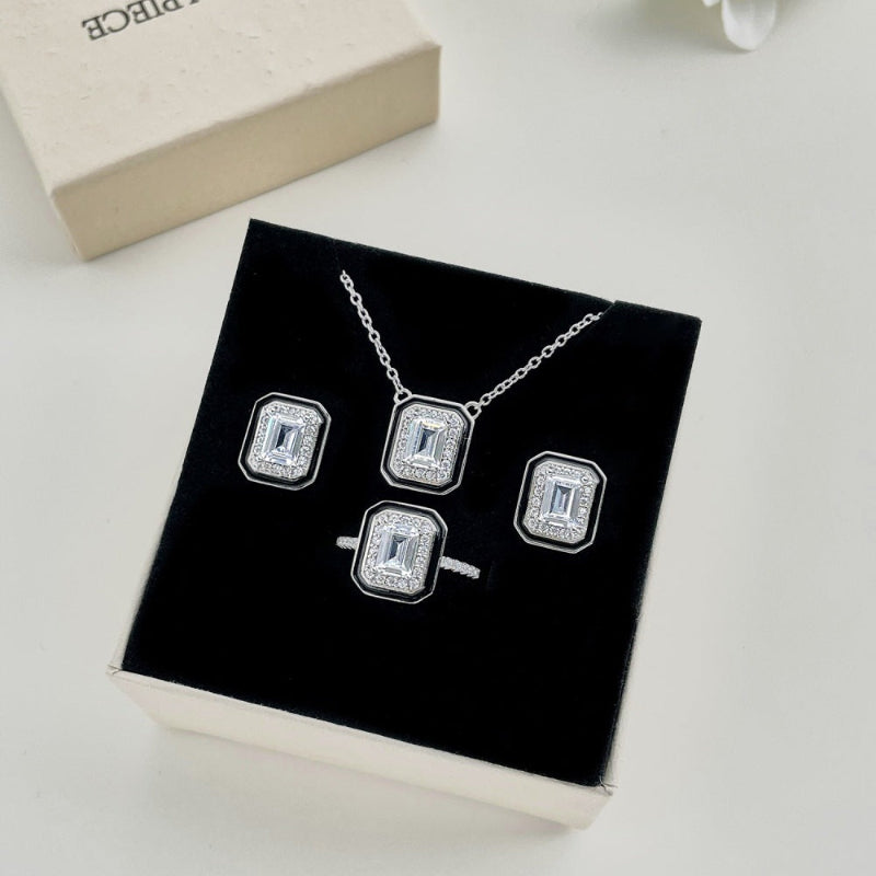 Modern Elegance Pendant

