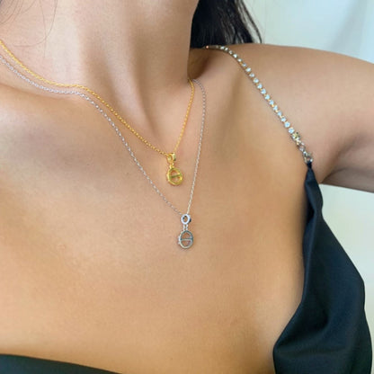 Minimalist Intersecting Design Necklace

