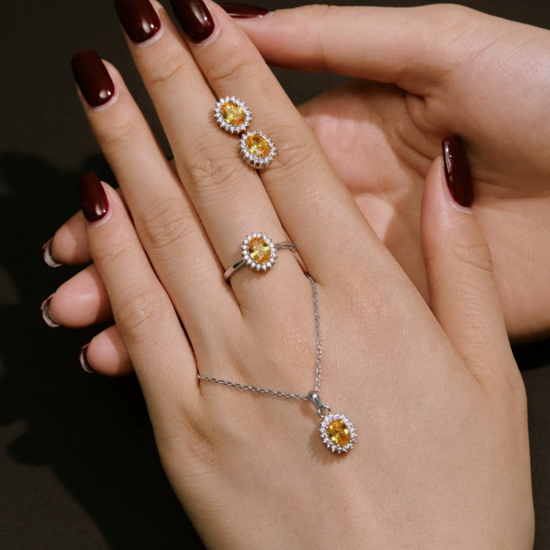 Sparkling Oval Citrine Look Necklace

