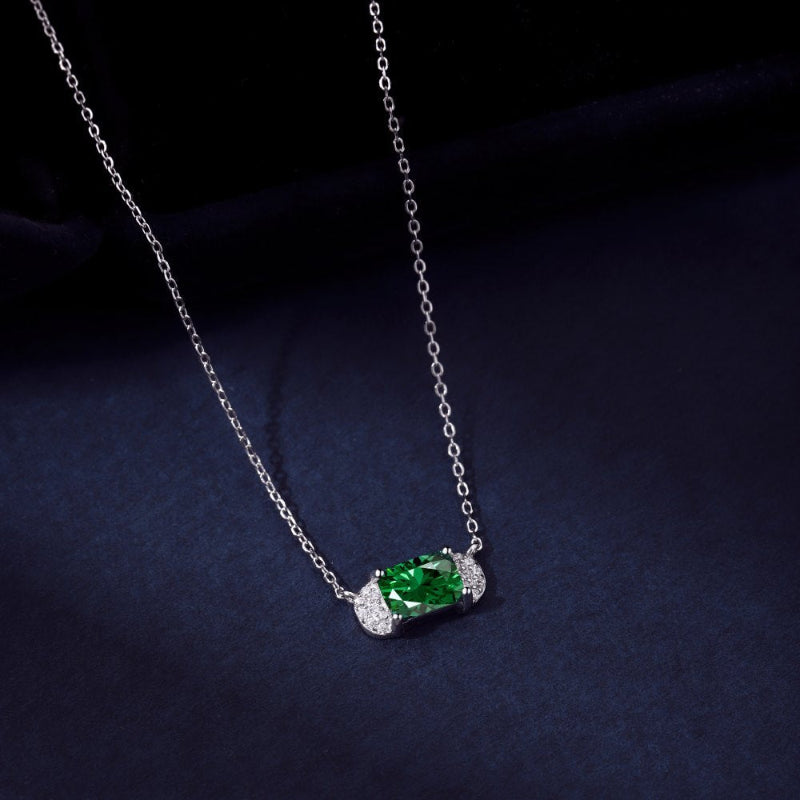 Contemporary Horizontal Setting Necklace


