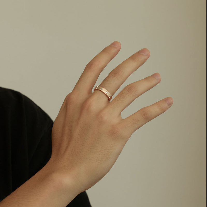 Enchanting Engrossing Zirconia Ring